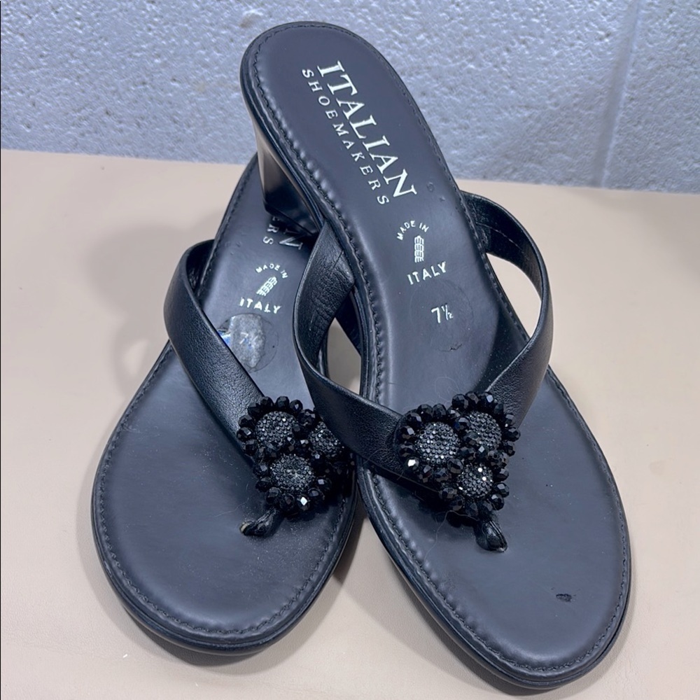Italian Shoemakers Women's Black Sandals​​​